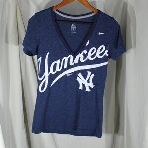 Nike Blue MLB New York Yankees V-Neck T-Shirt - Size M